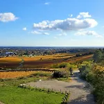 La Maison De L'ecu : Charme Et Vue Incroyable