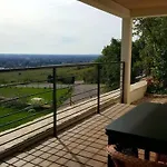 La Maison De L'ecu : Charme Et Vue Incroyable Beaune (Cote d'Or)